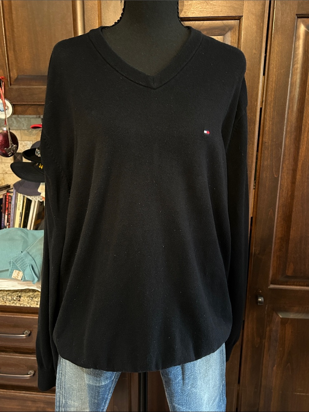 1990’s Tommy Hilfiger Sz XL Black V-Neck Pullover with Signature Flag